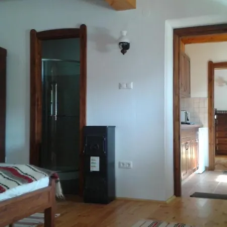 Nadfedeles Vendeghazak Holiday home *