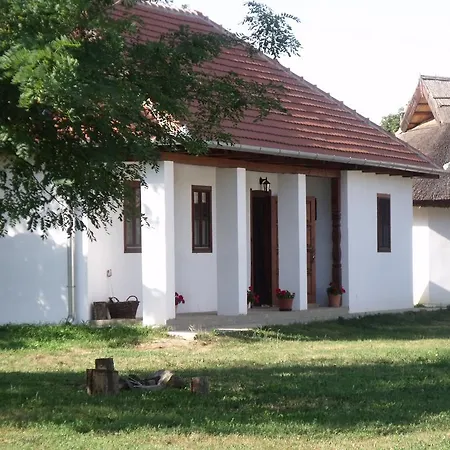 Nadfedeles Vendeghazak * Tiszadorogma